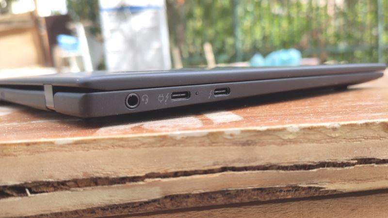 ThinkPad X1 Nano הצד השמאלי
