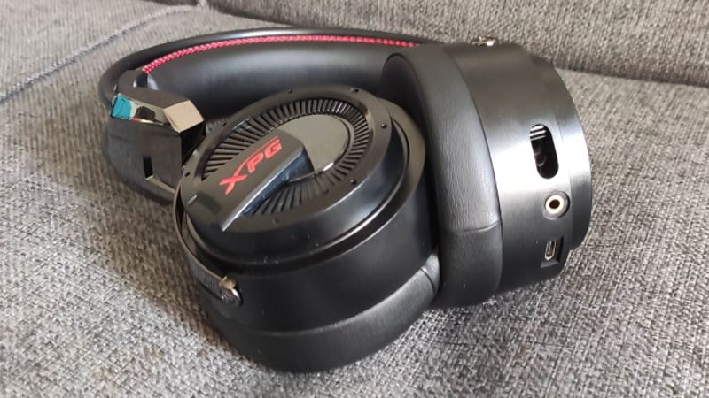 XPG PRECOG גם מתקפלות מאוד יפה