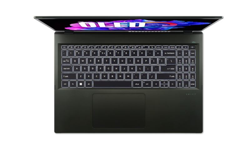 משחק השליטה הענקי של Swift Edge 16 של אייסר, והמקלדת המלאה