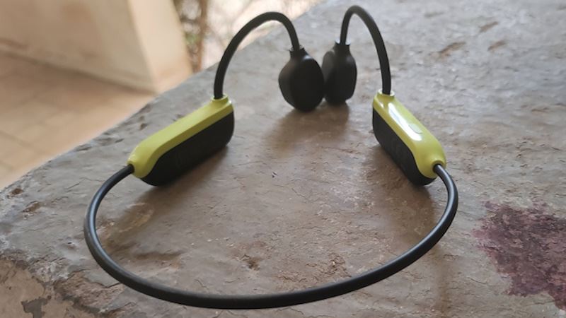 מבט מאחור על האוזניות האלחוטיות עם הולכת עצם Haylou PurFree Lite