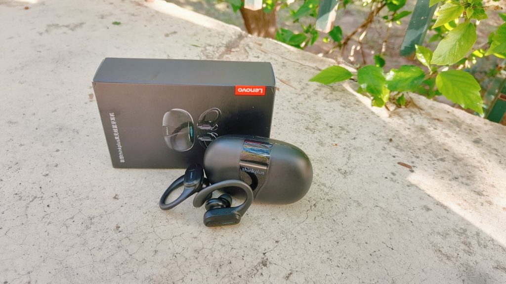 קשתות, קצוות סיליקון ומארז טעינה גדול - כל החבילה של ThinkPlus XT80