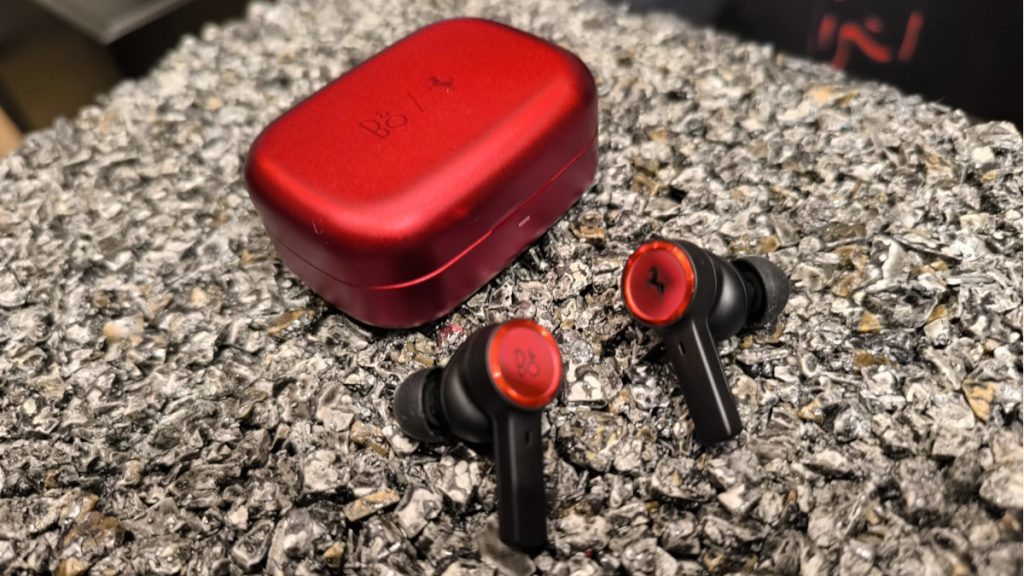 Beoplay EX בגרסה המוגבלת של פרארי